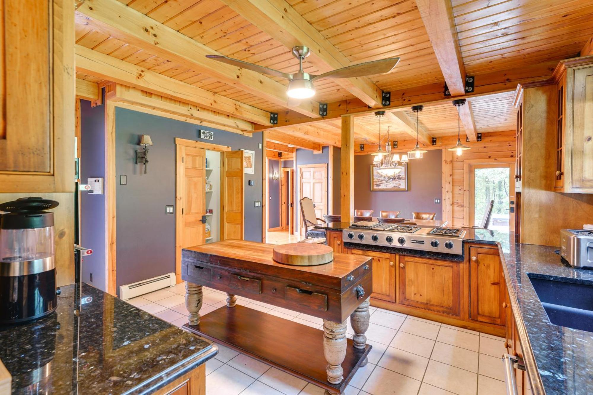 Luxury Log Cabin With Ev Charger And Mtn Views! Blairstown Εξωτερικό φωτογραφία