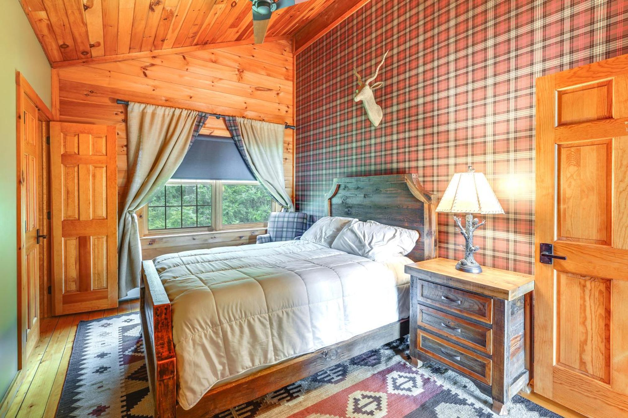 Luxury Log Cabin With Ev Charger And Mtn Views! Blairstown Εξωτερικό φωτογραφία